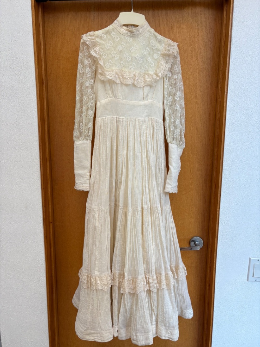 Vintage 70s Gunne Sax’s off-white cotton bohemian maxi dress wedding XS